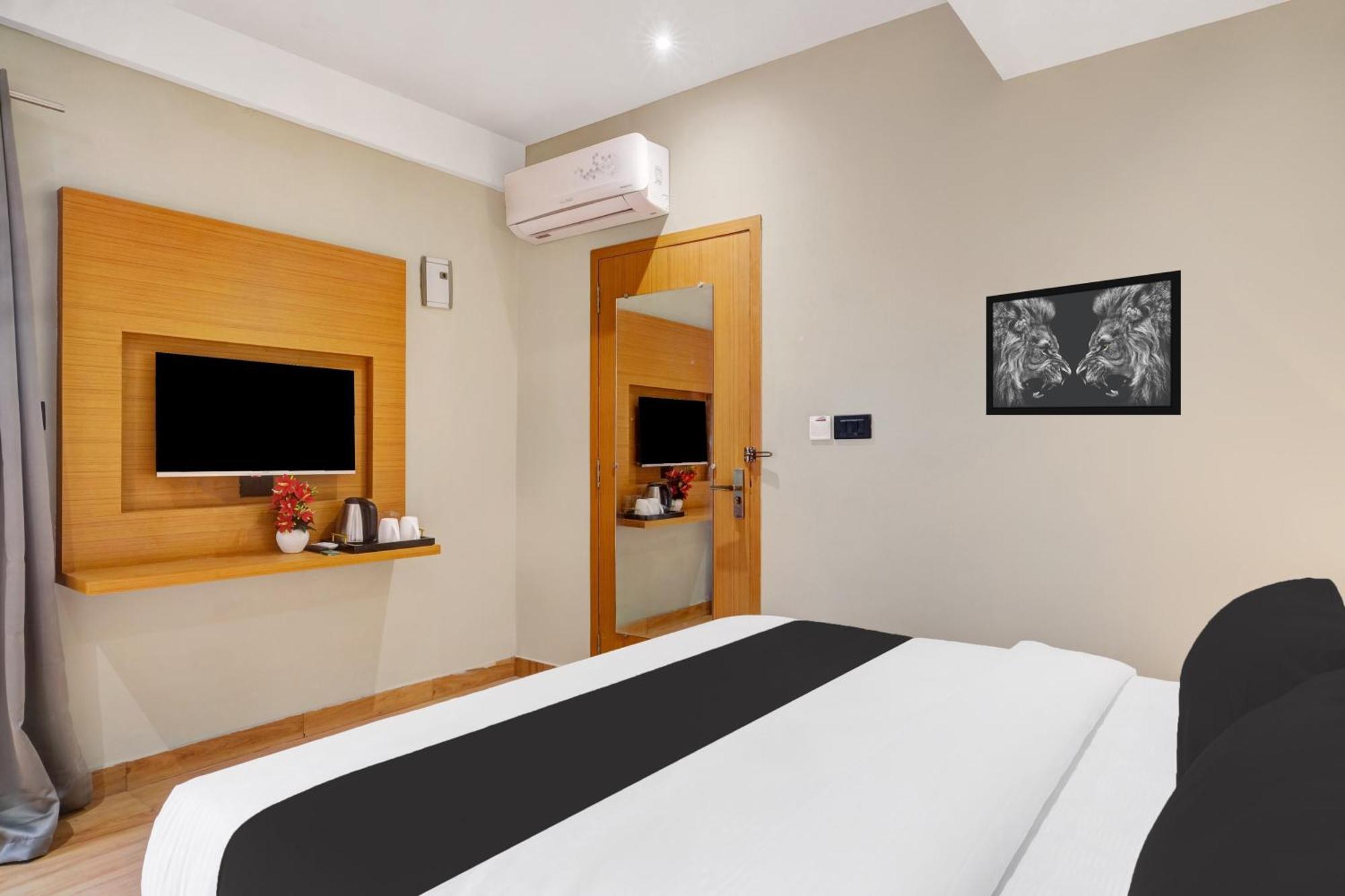 Townhouse Oak Sarusajai Stadium Dispur Exterior foto