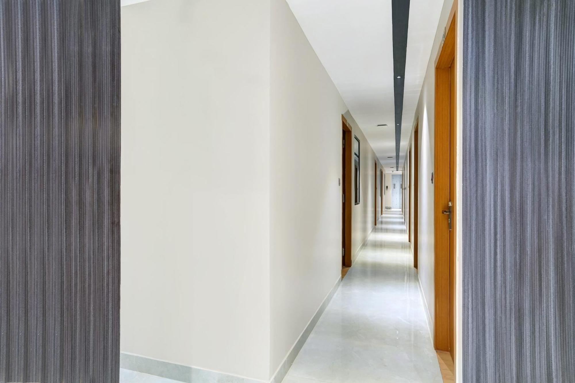 Townhouse Oak Sarusajai Stadium Dispur Exterior foto