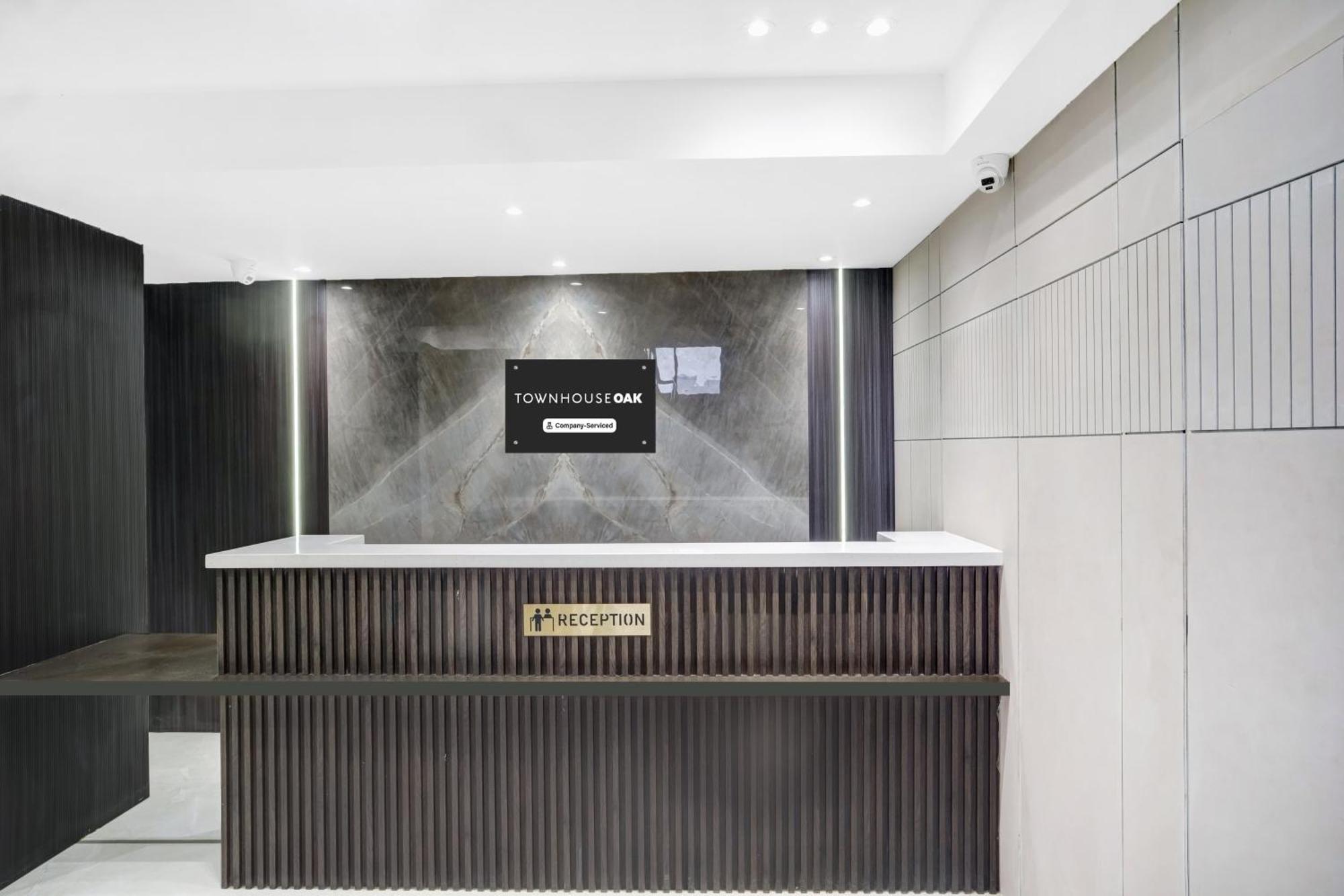 Super Townhouse Oak Sarusajai Stadium Dispur Exterior foto