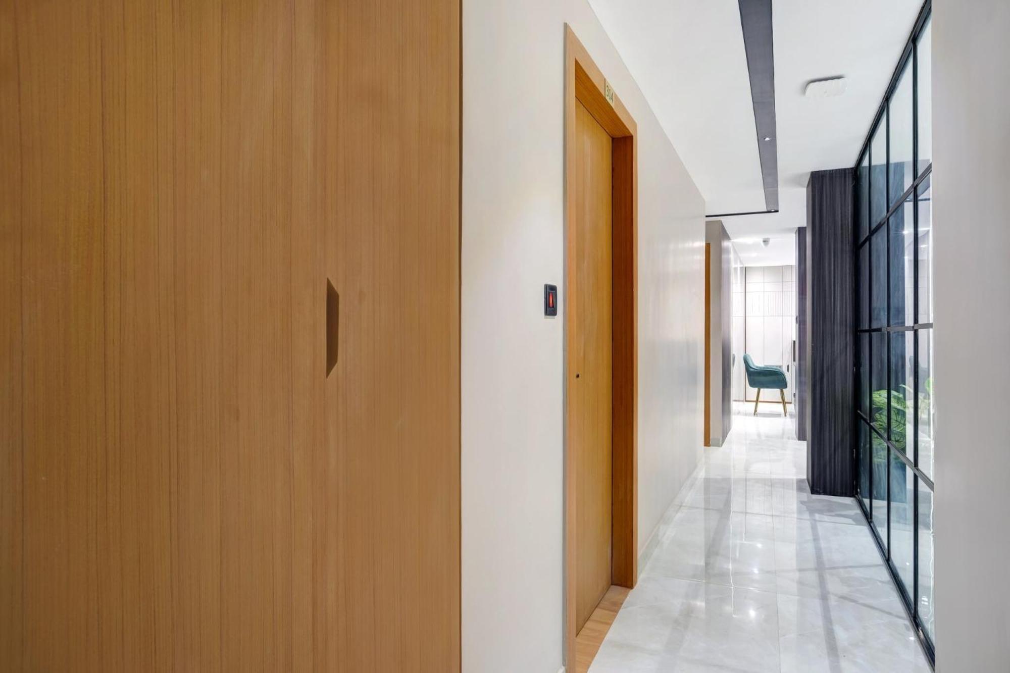 Super Townhouse Oak Sarusajai Stadium Dispur Exterior foto