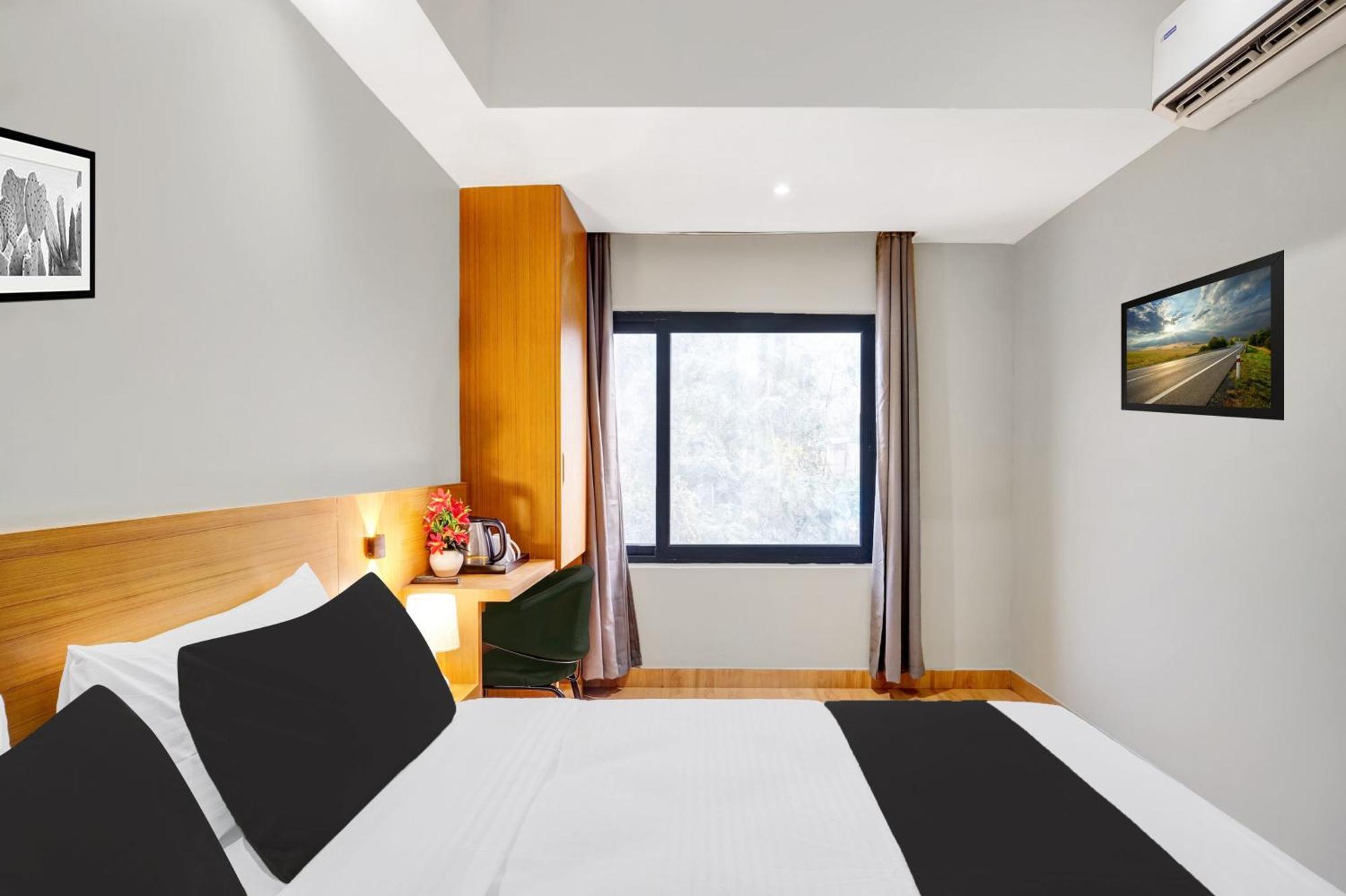 Townhouse Oak Sarusajai Stadium Dispur Exterior foto